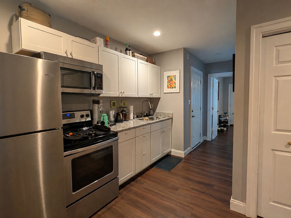 1st image of 2327 Parkwood Ave APT A