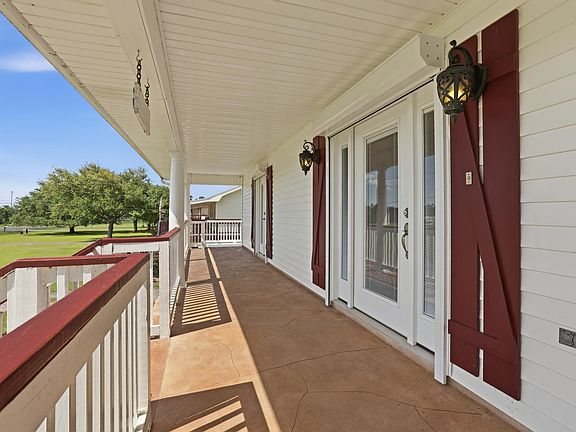 4th image of 5083 Grand Caillou Rd