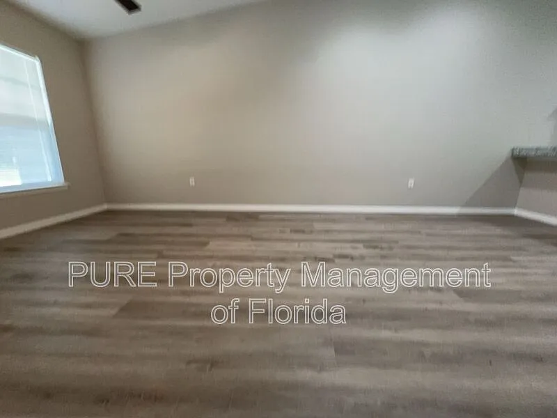 3 bed, 2.0 bath, 1124 sqft, $1,455 — Photo 3