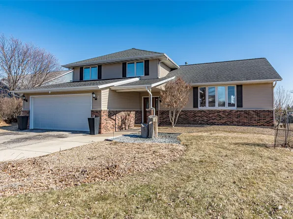 3905 Shady Oak Dr, Marion, IA 52302