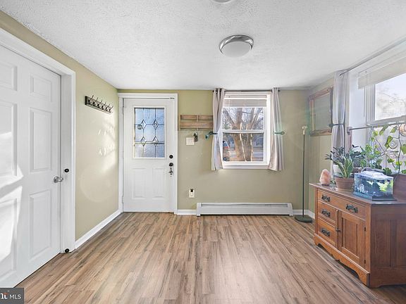 5th image of 42308 Calvert Cir
