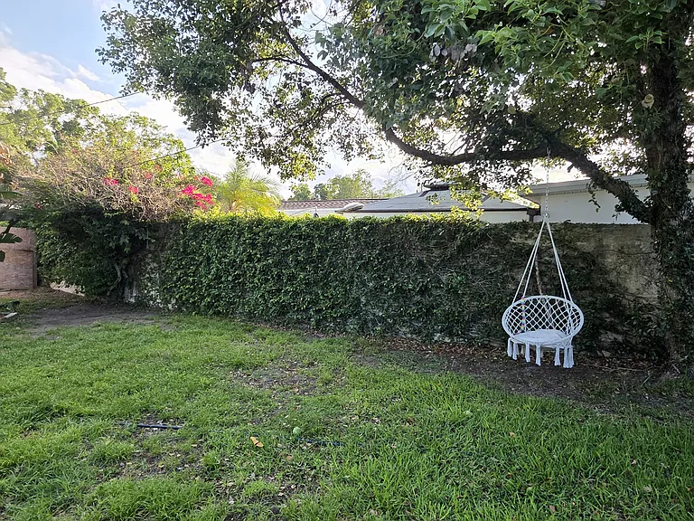 901 Briarwood Ave — Photo 25