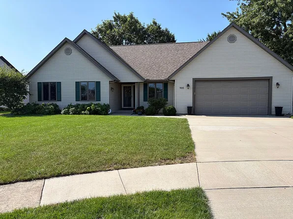 905 Cedar Ridge Ct, Mahomet, IL 61853