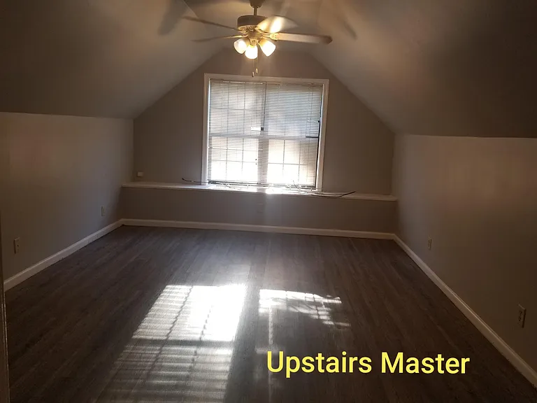 4825 Rolling Fields Dr — Photo 16