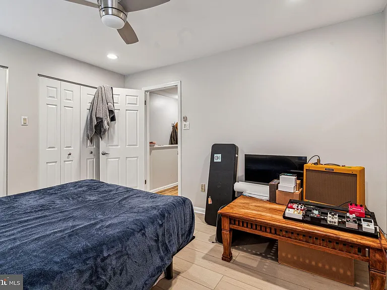 1007 Dickinson St #2 — Photo 10