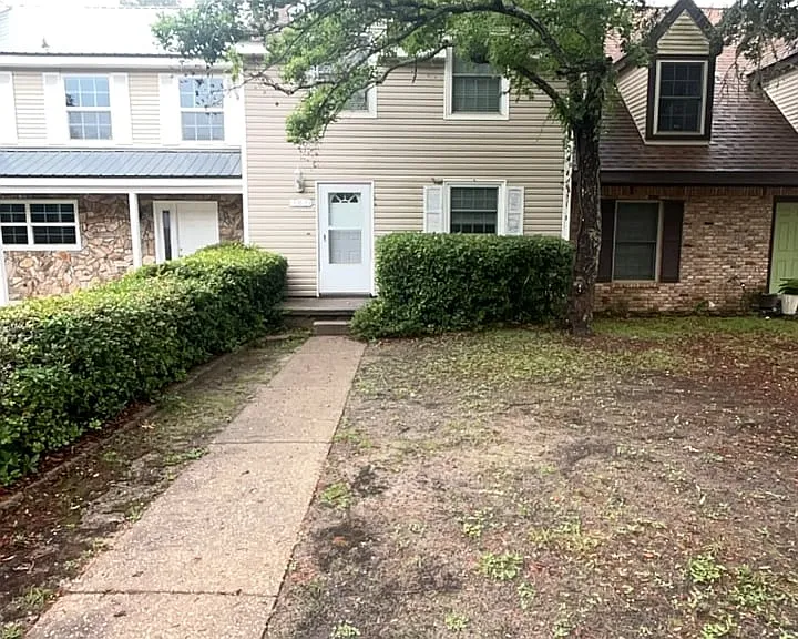 107 Skinner Cir — Photo 2