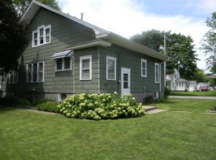 212 N Harrison St, Flanagan, IL 61740