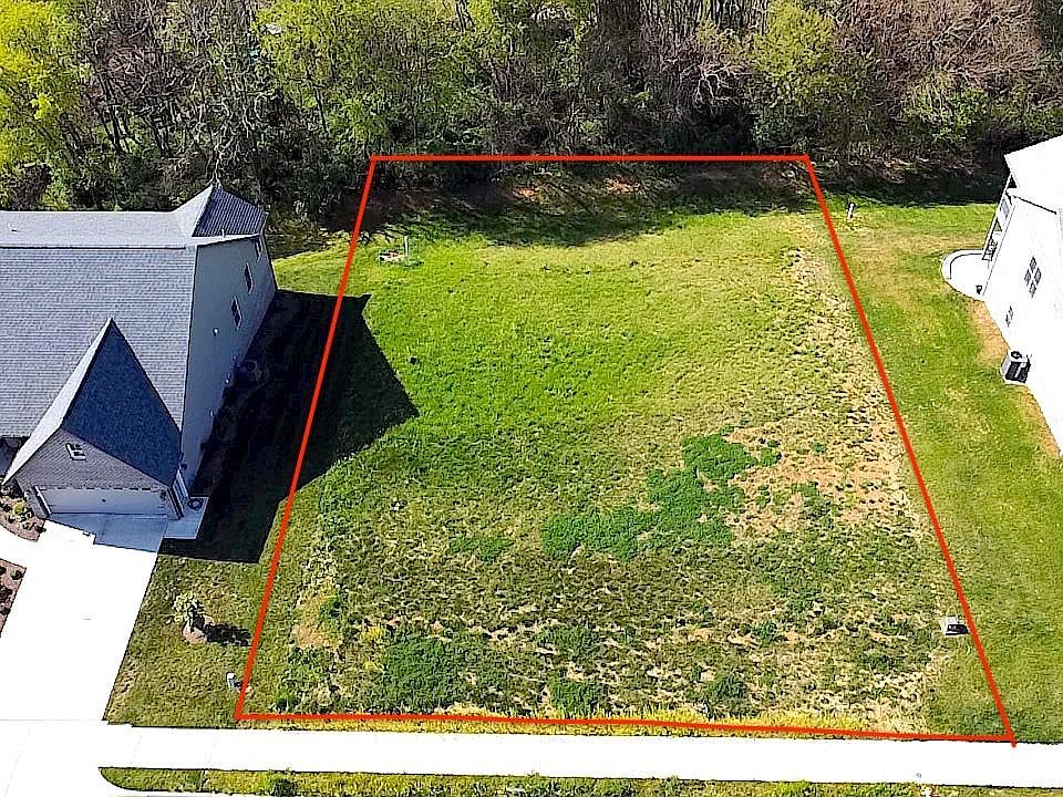 1st image of 21 Rhodes Hill Dr