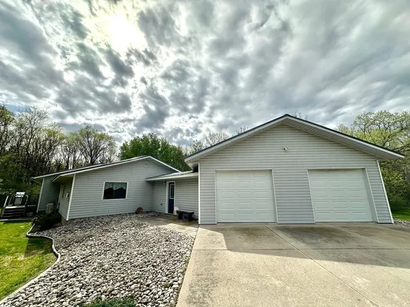 38105 County Road 33, Roseau, MN 56751