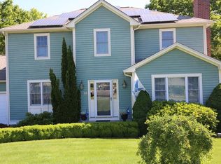 17 Gabriel Farm Dr, Acushnet, MA 02743