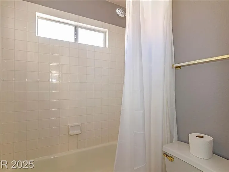 2121 Whitebirch Ln — Photo 17