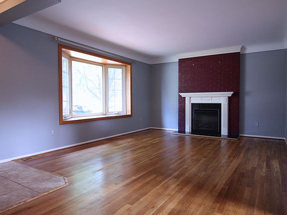 5th image of 12116 Canterbury Dr