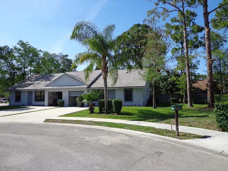 1168 Amaryllis Ct — Photo 1