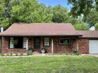 618 Hays St, Council Grove, KS 66846