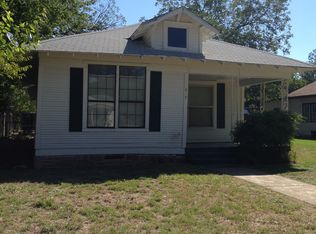 819 East St, Graham, TX 76450