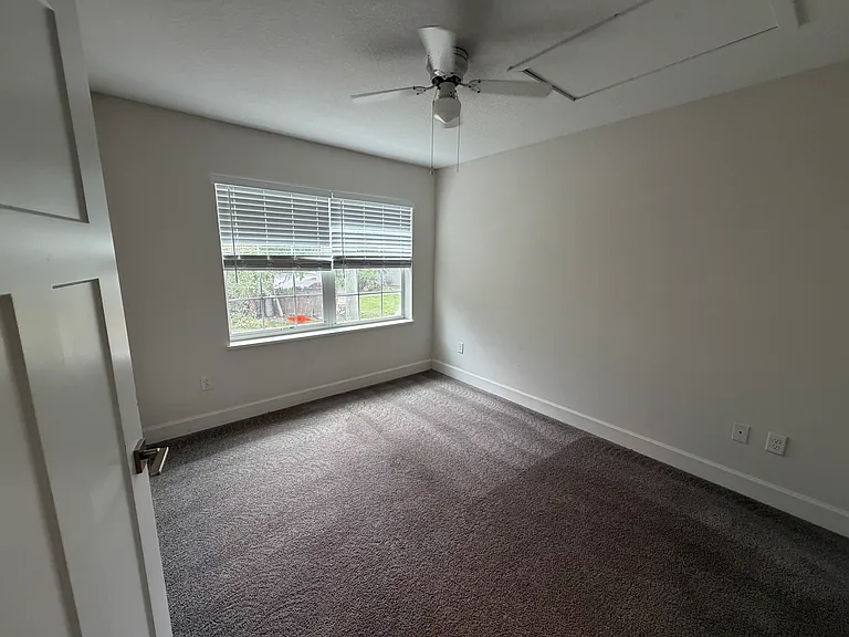 2104 Penny Ln — Photo 17