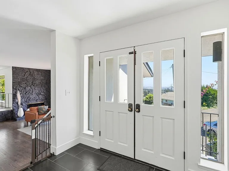 4206 Huntington St — Photo 16