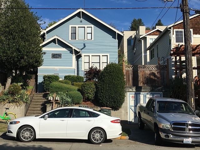 fourplex top floor 3bd