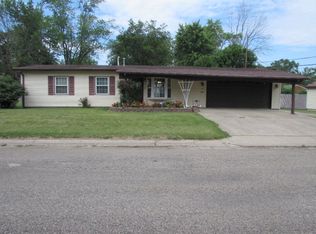 1435 Edgewood Dr, Danville, IL 61832