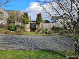 5912 45th Ave SW, Seattle, WA 98136