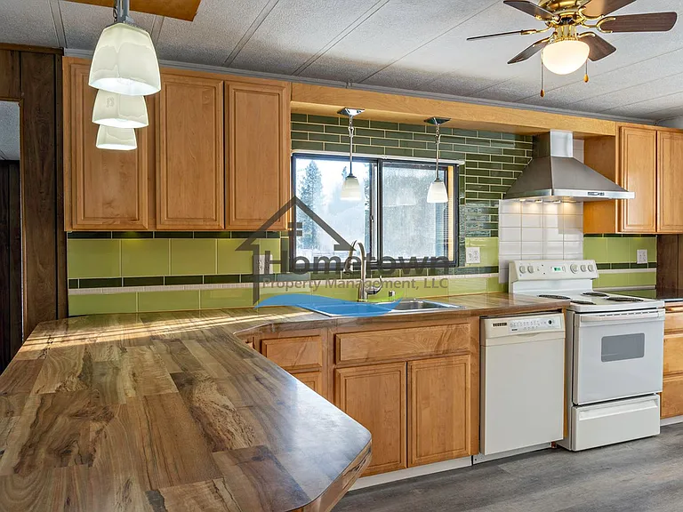 563 Terry Trl — Photo 12