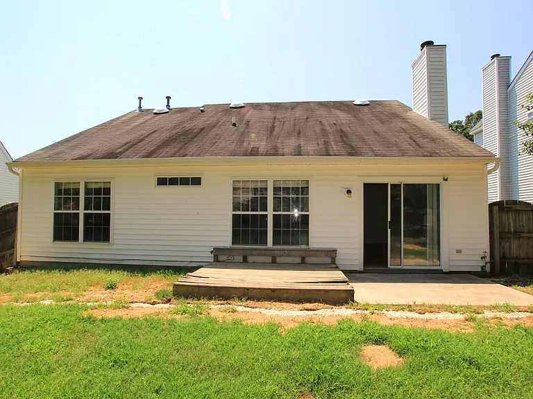 5219 Eagles Landing Dr — Photo 15