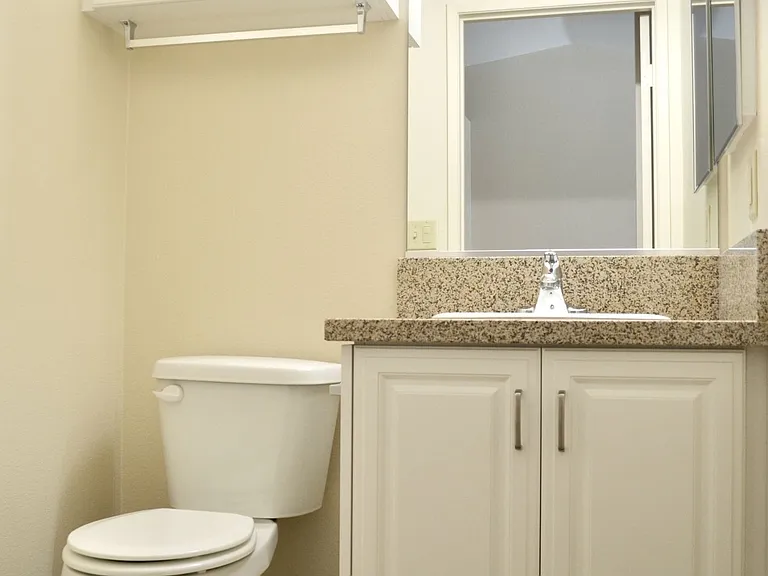 Desert Villas Apartment Homes — Photo 34