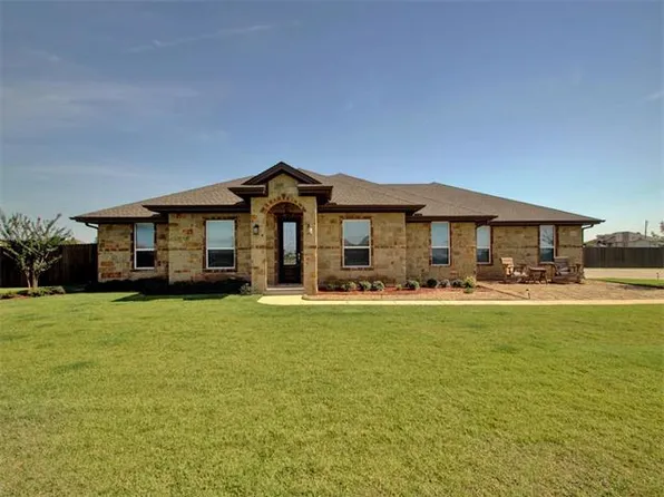 104 W Vienna Dr, Hutto, TX 78634