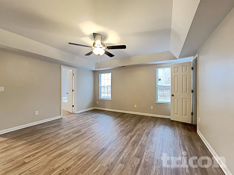 7715 Hidden Creek Dr — Photo 6