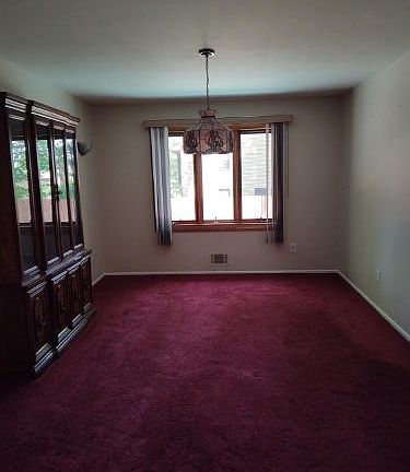 4th image of 43 Wick Dr