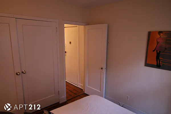 Rented by APT212 INC | media 9