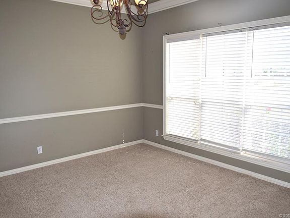 3rd image of 2261 E Cimarron Ct