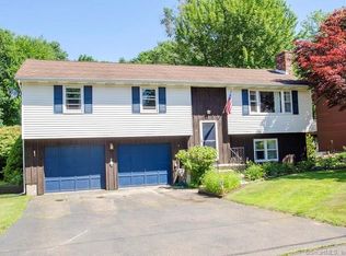 51 Sperry Ln, Meriden, CT 06451
