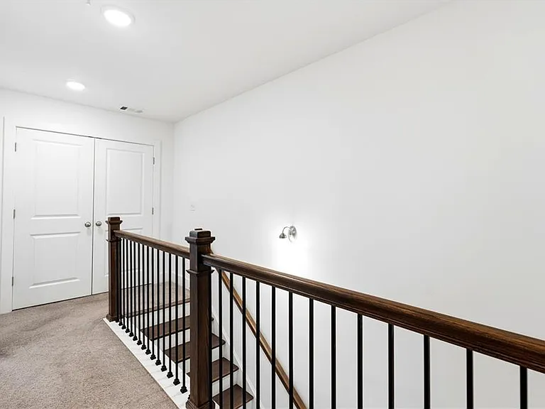 6456 Scudders Dr — Photo 23