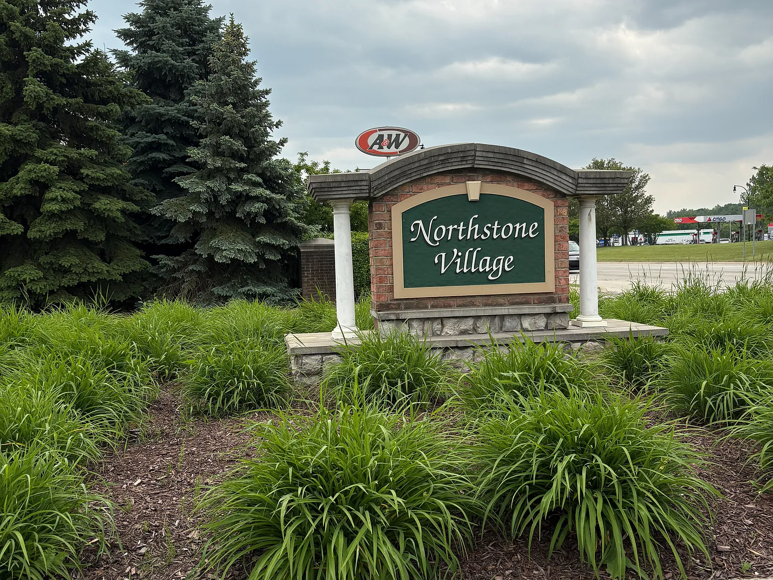 2 bed, 1251 sqft, $1,795 — Photo 2