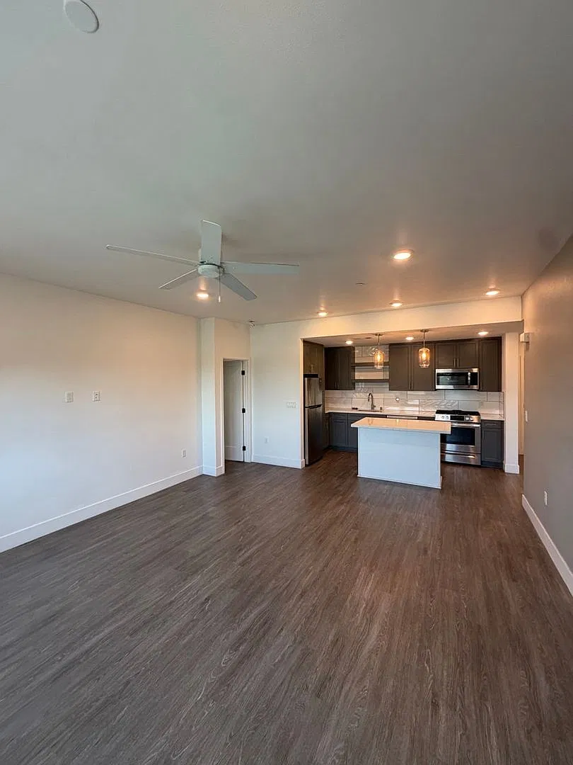 Cierra Apartments — Photo 3