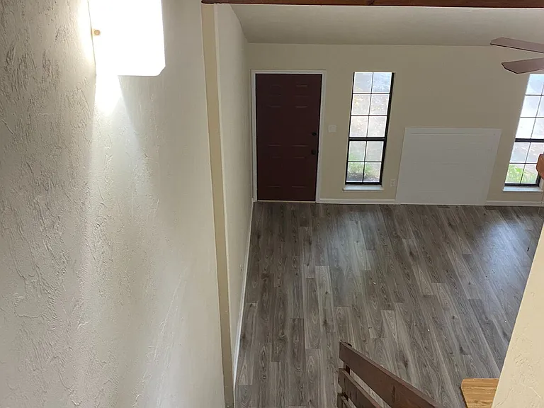 1235 Chee Ln — Photo 8