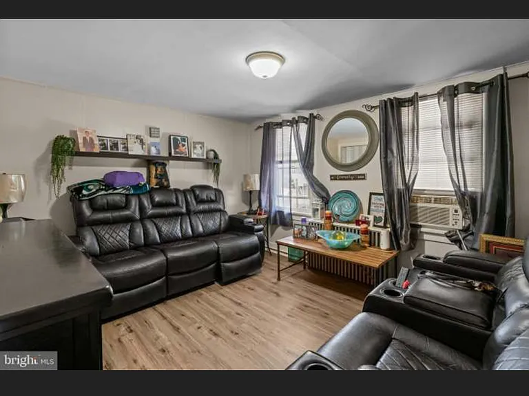 317 Penn St #2 — Photo 3