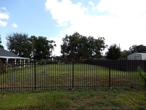 2nd image of 8004 Gulick Ln