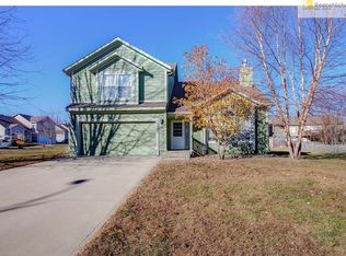 19990 W 219th St, Spring Hill, KS 66083