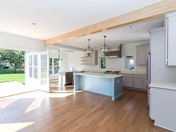 7th image of this home