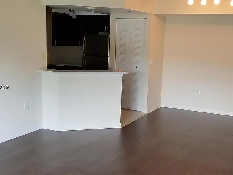 4191 N Haverhill Rd #403 — Photo 7
