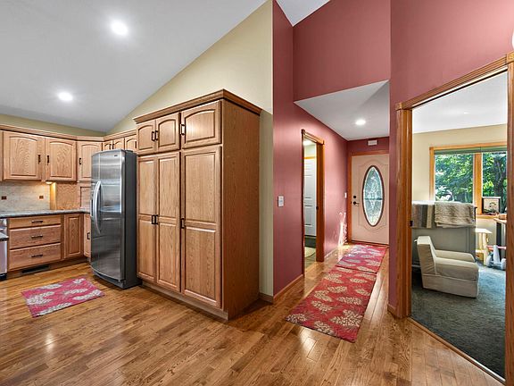 5th image of 2781 76th St