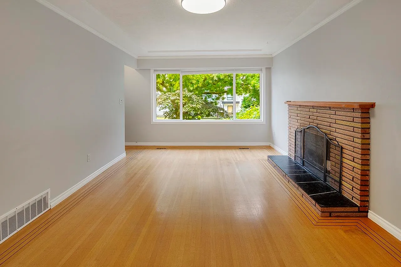 3 bed, 1300 sqft, $3,190 — Photo 4