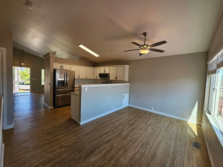 6895 Summer Grace St — Photo 8