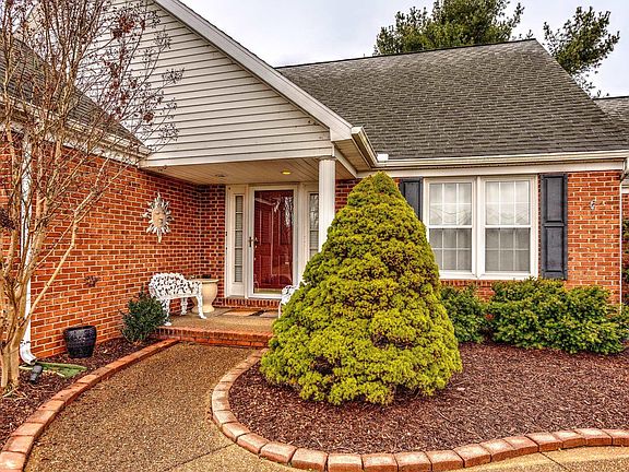 2nd image of 7508 Julius Ct