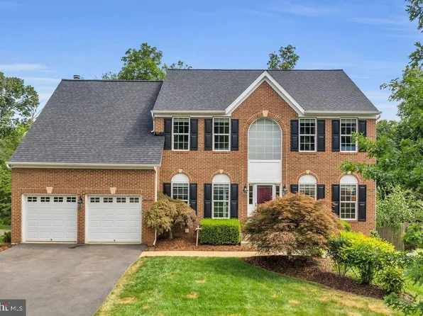 1408 Garrison Ct NE, Leesburg, VA 20176