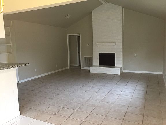 4th image of 9403 Willow Meadow Dr