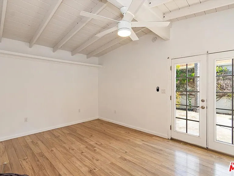 12913 Gilmore Ave — Photo 28