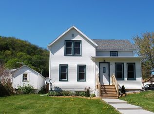 460 Center St, Lansing, IA 52151